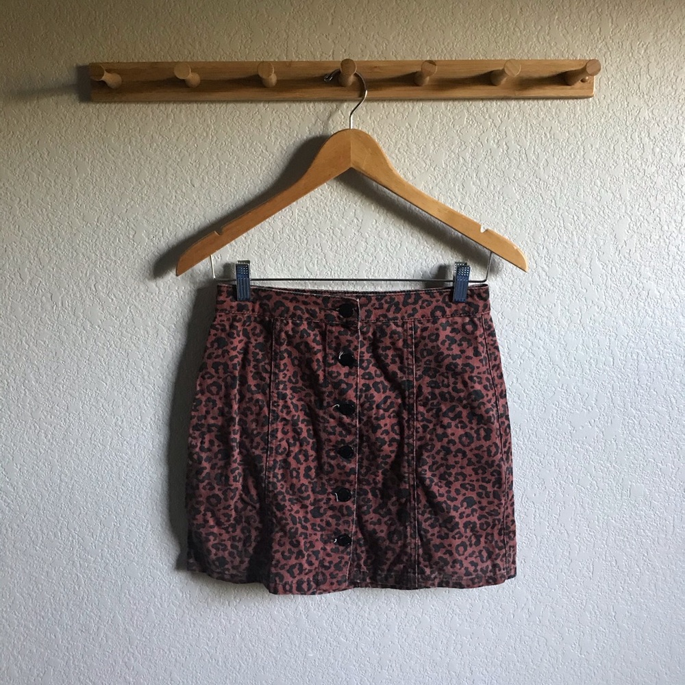 ❄️ 5 for $10 ❄️ Denim Animal Print Skirt